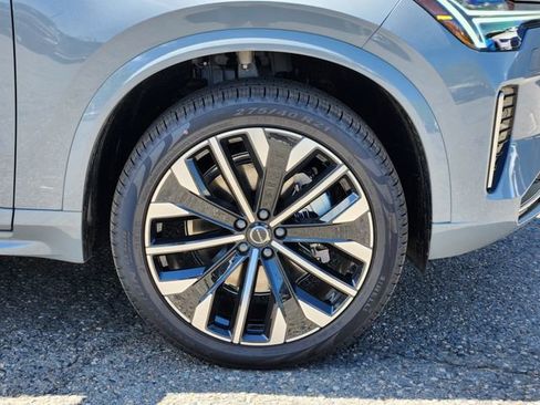New 2025 Volvo XC90 B5 Core w/ Protection Package Premier image 14