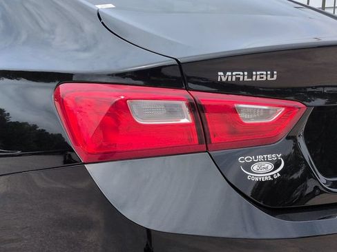 Used 2021 Chevrolet Malibu LS FWD image 16