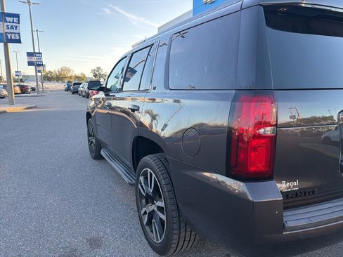 Used 2018 Chevrolet Tahoe LT w/ RST Edition image 11