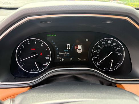 Used 2019 Toyota Avalon Limited w/ Advanced Safety Package FWD image 19