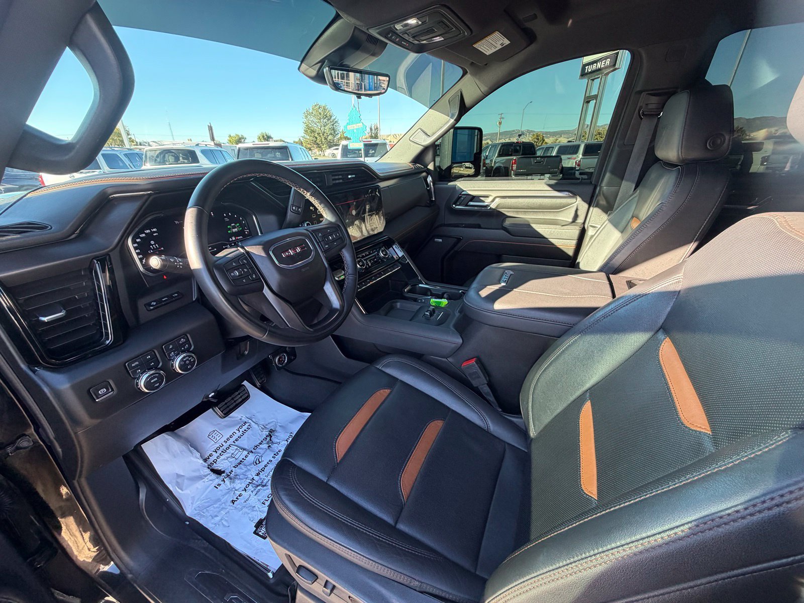 Used 2024 GMC Sierra 2500 AT4 w/ Technology Package AWD/4WD image 14