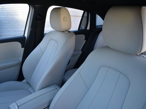 Used 2025 Mercedes-Benz GLA 250 GLA 250 image 10