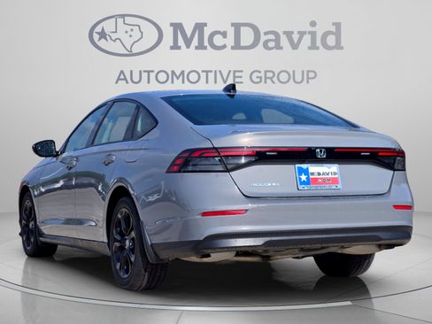 Used 2025 Honda Accord SE image 4