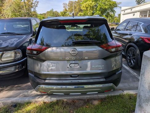 Used 2023 Nissan Rogue Platinum w/ Platinum Premium Package image 3