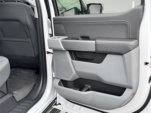 New 2025 Ford F150 XLT w/ Equipment Group 302A MID image 32