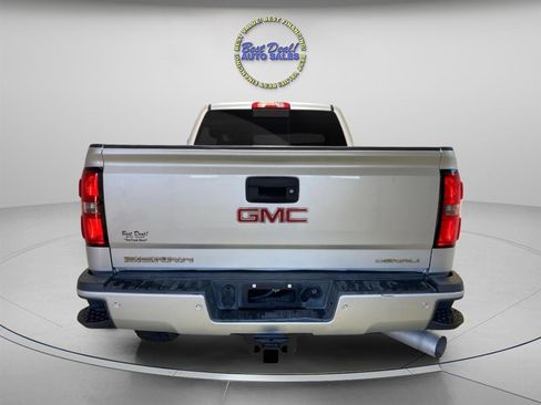 Used 2015 GMC Sierra 2500 Denali w/ Duramax Plus Package AWD/4WD image 4