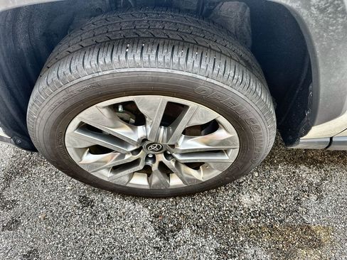 Used 2025 Toyota RAV4 Limited image 10