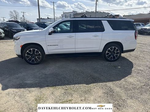Used 2023 Chevrolet Suburban RST w/ Luxury Package AWD/4WD image 2