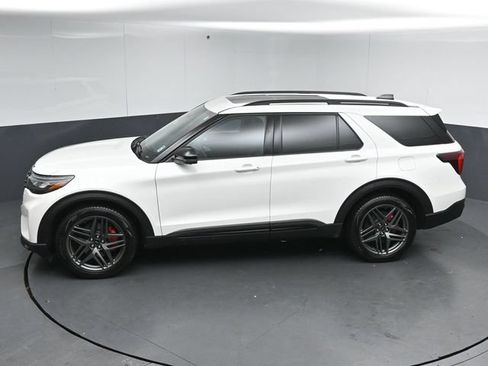 Certified 2025 Ford Explorer ST AWD/4WD image 50