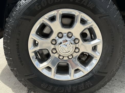 Used 2024 RAM 2500 Laramie image 12