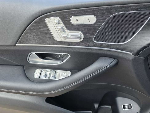 Used 2025 Mercedes-Benz GLE 350 4MATIC image 16