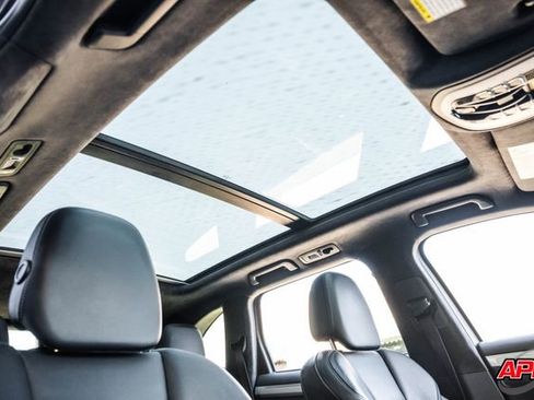 Used 2015 Porsche Cayenne Turbo image 29