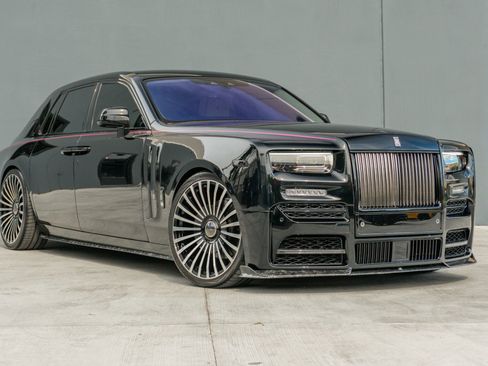 Used 2023 Rolls-Royce Phantom Sedan image 5