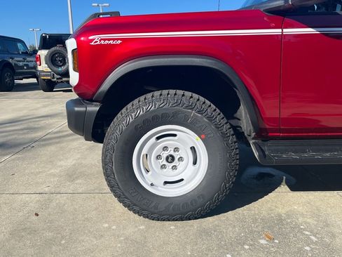 New 2026 Ford Bronco Heritage Edition image 11