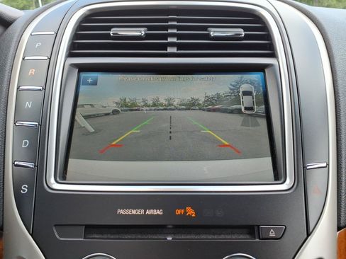 Used 2017 Lincoln MKX Reserve w/ Driver Assistance Package AWD/4WD image 21