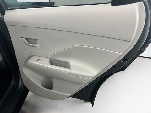 Used 2025 Hyundai Kona SEL AWD/4WD image 31