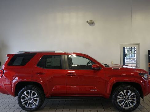 New 2026 Toyota 4Runner Limited AWD/4WD image 18