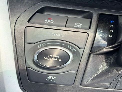 Used 2023 Toyota RAV4 LE AWD/4WD image 34