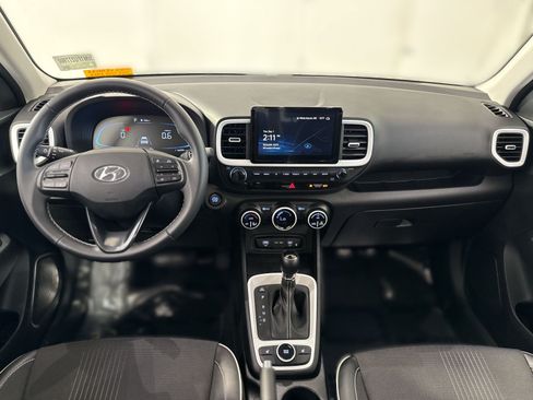 Used 2023 Hyundai Venue Limited FWD image 24