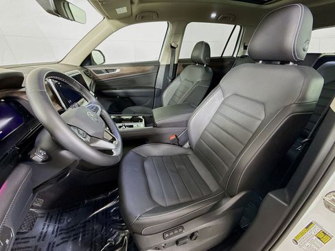 Certified 2025 Volkswagen Atlas SEL AWD/4WD image 5
