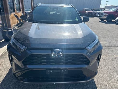 Used 2022 Toyota RAV4 XSE AWD/4WD image 3