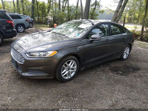Used 2016 Ford Fusion SE FWD image 2