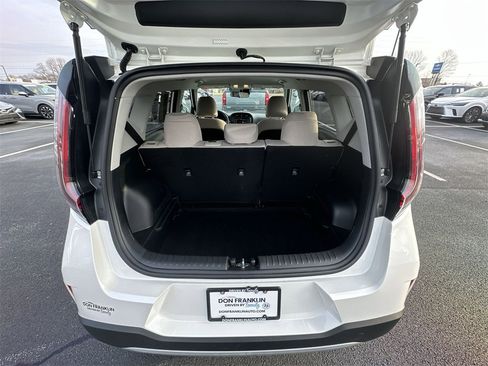 Used 2024 Kia Soul LX image 22