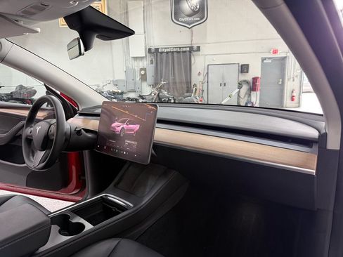Used 2022 Tesla Model Y Long Range AWD/4WD image 16