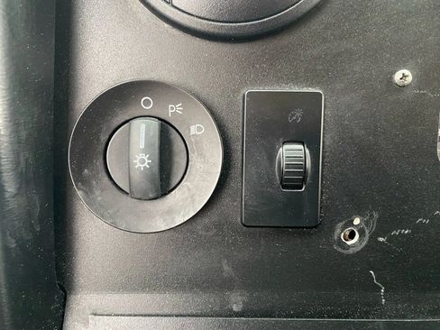 Used 2013 Ford E-350 and Econoline 350 Super Duty w/ Air Conditioning Prep Pkg image 13