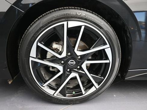 Used 2024 Nissan Sentra SR w/ SR Premium Package FWD image 25