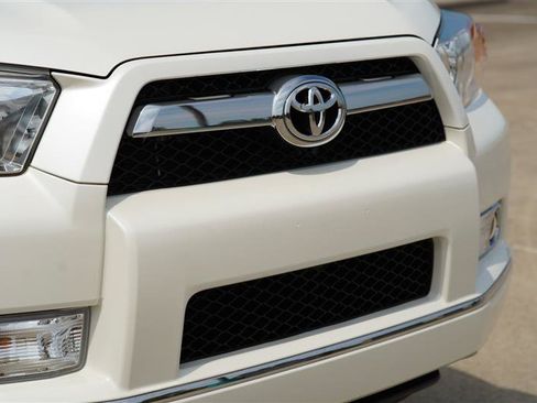 Used 2013 Toyota 4Runner Limited AWD/4WD image 27
