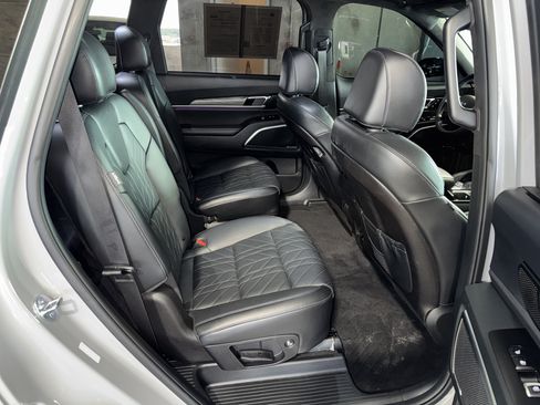 Used 2025 Kia Telluride SX Prestige X-Line AWD/4WD image 15
