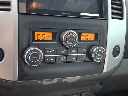 Used 2016 Nissan Frontier PRO-4X w/ Pro-4x Luxury Package AWD/4WD image 18