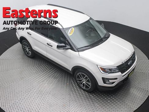 Used 2017 Ford Explorer Sport AWD/4WD image 3