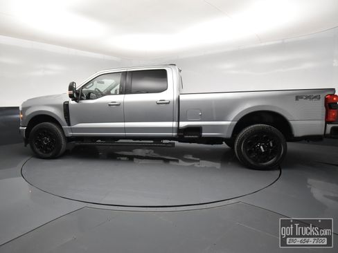 Used 2024 Ford F350 Lariat w/ Black Appearance Package image 3