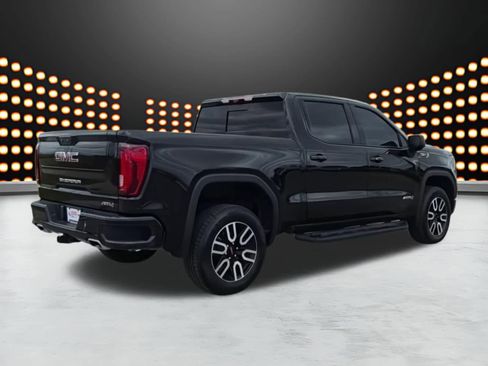 Used 2024 GMC Sierra 1500 AT4 w/ Technology Package AWD/4WD image 8