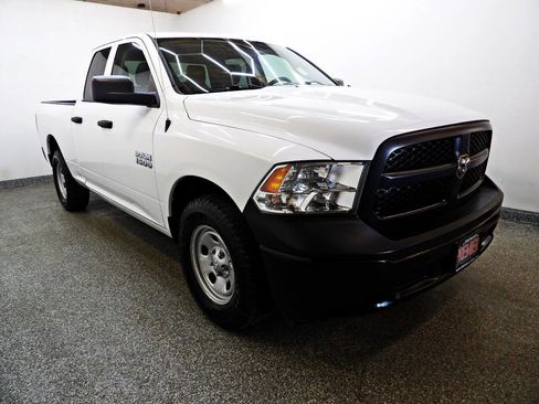 Used 2018 RAM 1500 Tradesman RWD image 3