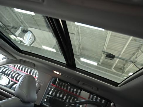 Used 2022 Toyota Highlander Platinum image 22