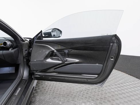 Used 2023 Ferrari 812 Competizione RWD image 41