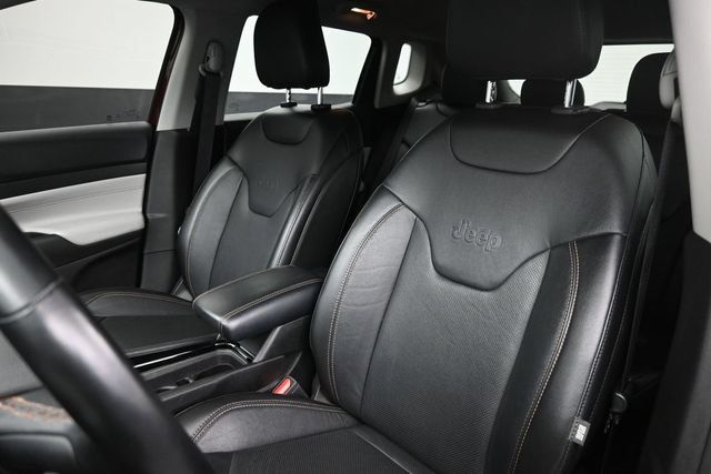 Used 2022 Jeep Compass Limited AWD/4WD image 11