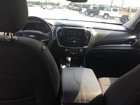 Used 2021 Chevrolet Traverse LS FWD image 13