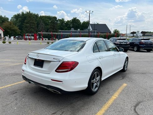 Used 2017 Mercedes-Benz E 300 4MATIC image 5