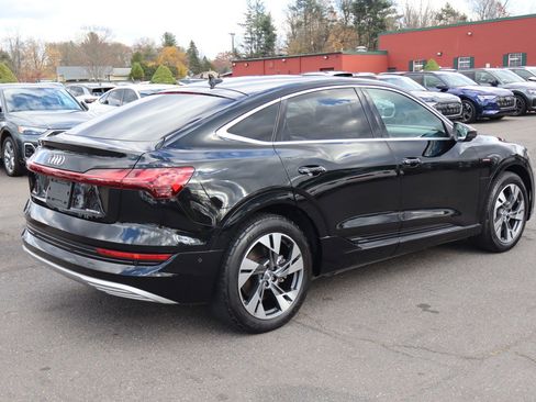 Used 2020 Audi e-tron Premium Plus image 5