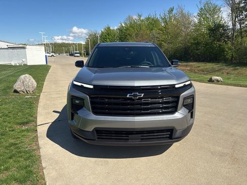 New 2026 Chevrolet Traverse LT w/ Midnight/Sport Edition FWD image 12