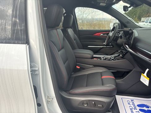 New 2026 Chevrolet Traverse RS image 27