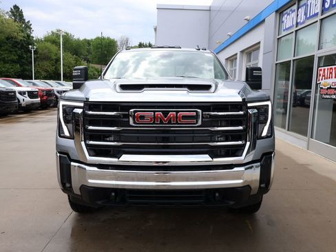 New 2026 GMC Sierra 3500 SLE w/ Preferred Package AWD/4WD image 5