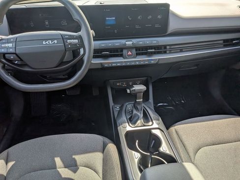 Used 2025 Kia K4 LXS image 24