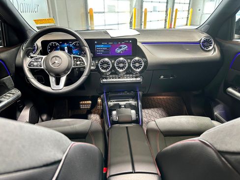 Used 2023 Mercedes-Benz GLA 250 4MATIC image 6
