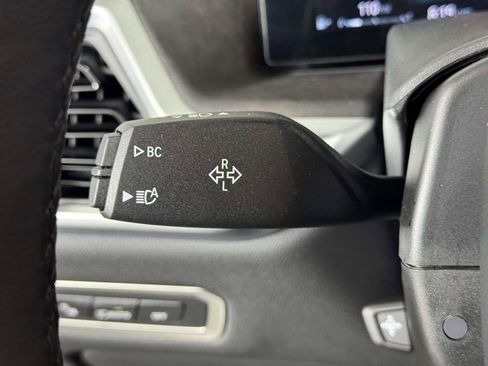 Used 2024 BMW X7 xDrive40i w/ Climate Comfort Package image 21