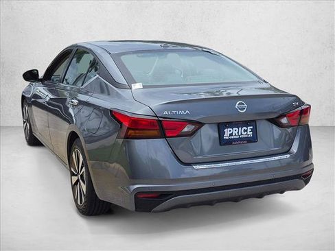 Used 2022 Nissan Altima 2.5 SV FWD image 8